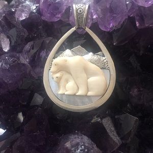 Zealandia Pendant